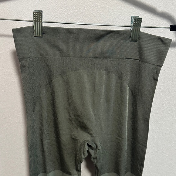 Adidas by Stella McCartney Gray Leggings - Picture 5 of 9